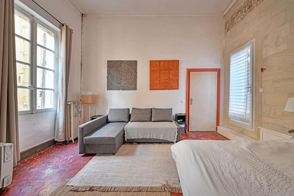 Appartement Au Coeur D'Avignon - 2 Mins Du Palais - Terrasse Isolee Extérieur photo
